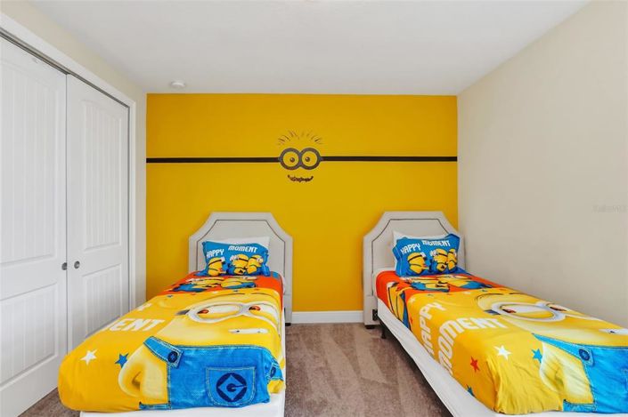 Image No.13-8 Bed Property for sale