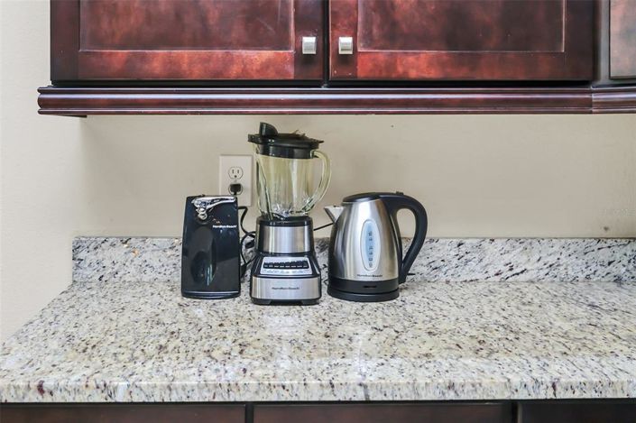 Image No.28-8 Bed Property for sale