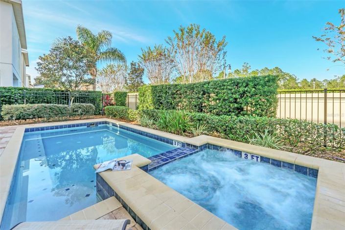 Image No.3-8 Bed Property for sale