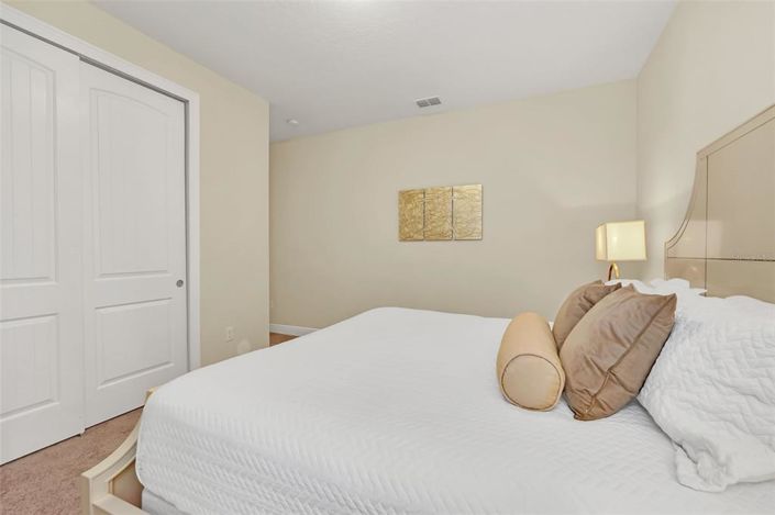 Image No.47-8 Bed Property for sale