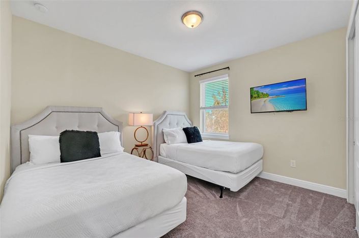 Image No.51-8 Bed Property for sale