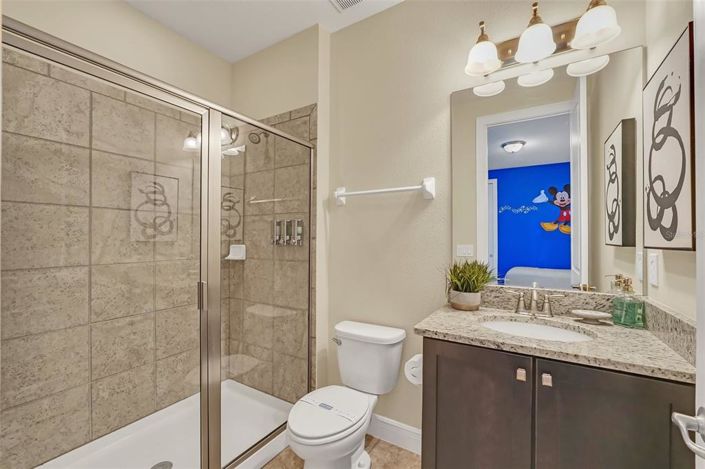 Image No.56-8 Bed Property for sale