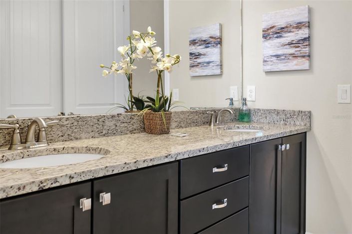 Image No.57-8 Bed Property for sale