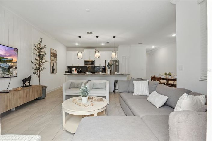 Image No.12-4 Bed Townhouse for sale