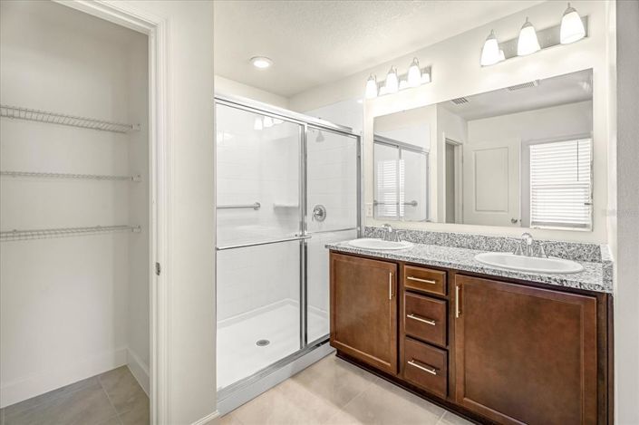 Image No.29-3 Bed Property for sale