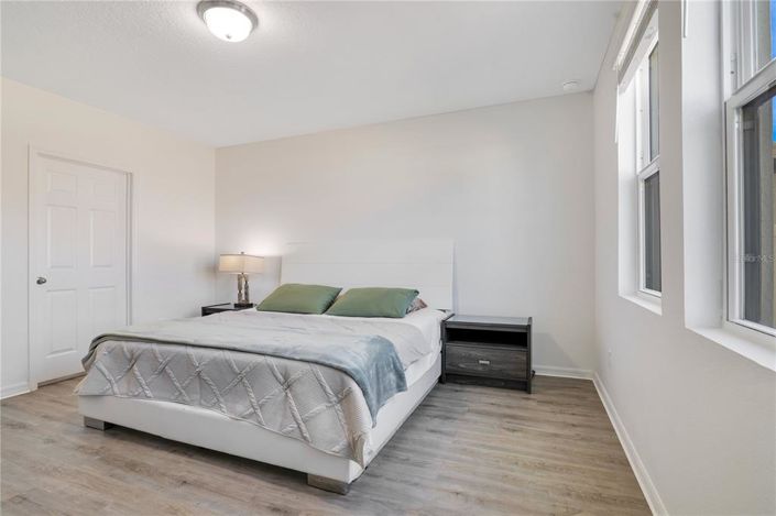 Image No.13-4 Bed Property for sale