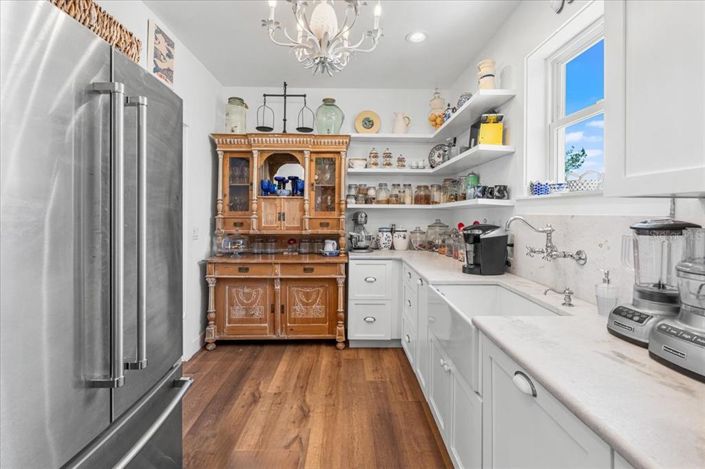 Image No.13-4 Bed Property for sale