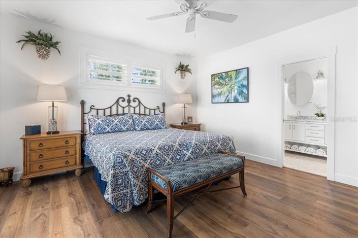 Image No.19-4 Bed Property for sale