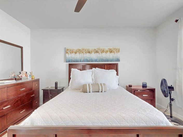 Image No.21-3 Bed Property for sale