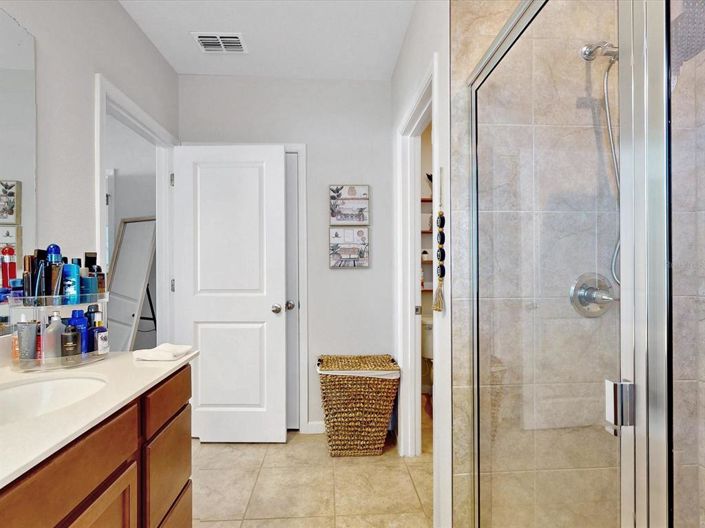 Image No.24-3 Bed Property for sale