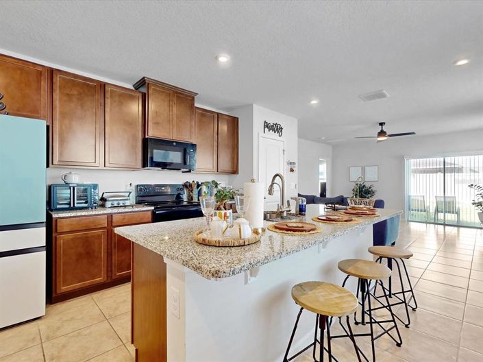 Image No.6-3 Bed Property for sale