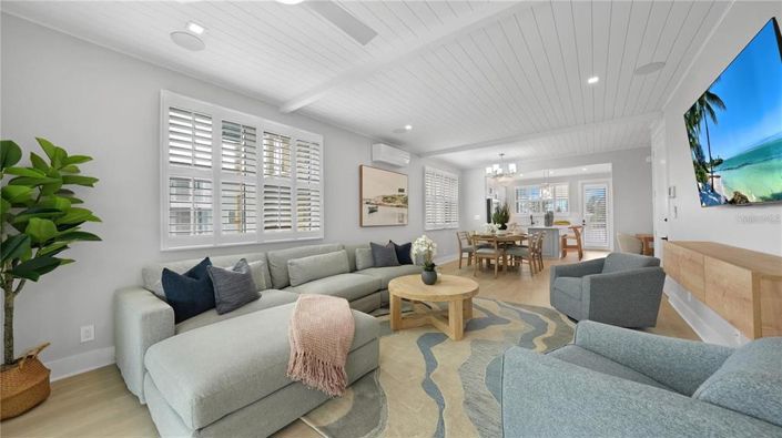 Image No.17-4 Bed Property for sale