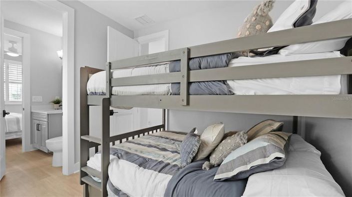 Image No.6-4 Bed Property for sale