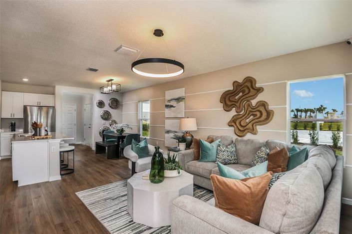 Image No.10-4 Bed Townhouse for sale