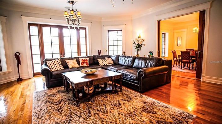 Image No.14-4 Bed Property for sale