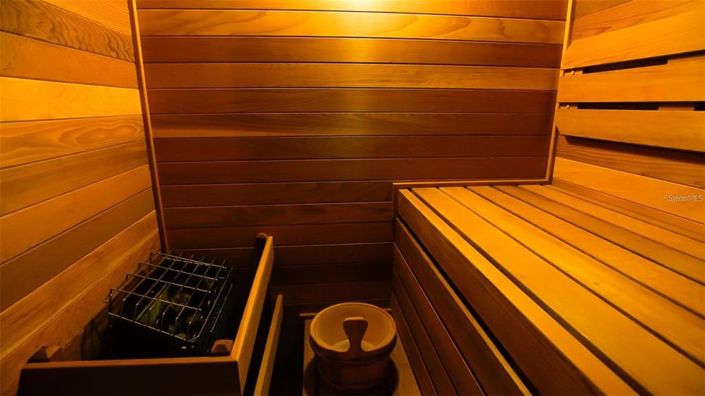 Image No.21-4 Bed Property for sale