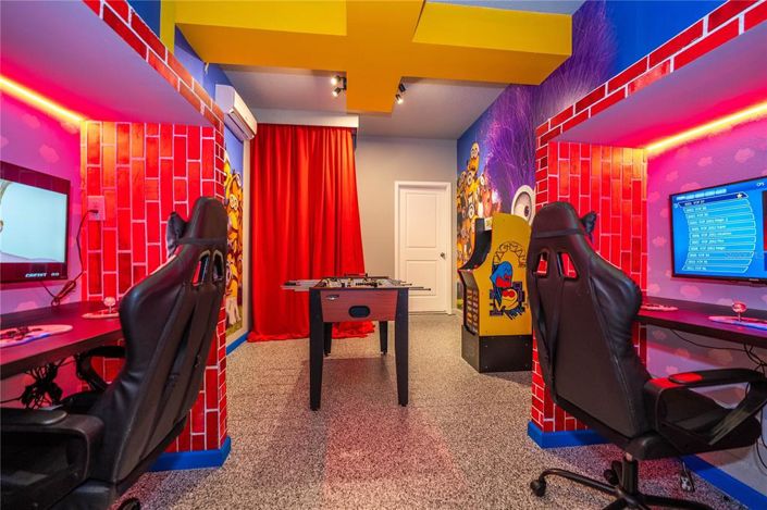 Image No.18-6 Bed Property for sale