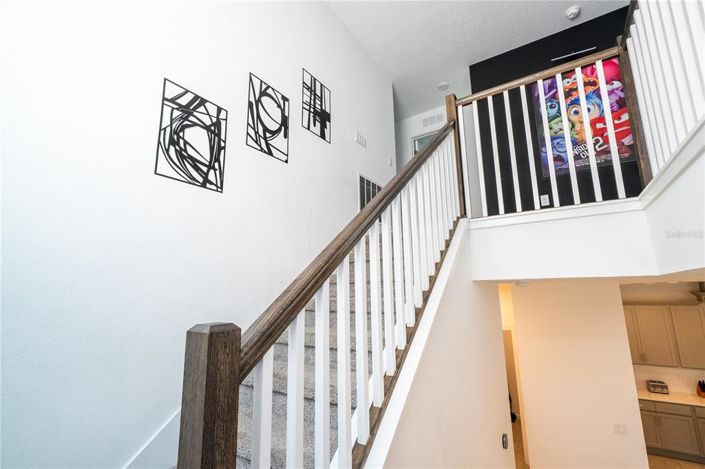 Image No.42-6 Bed Property for sale