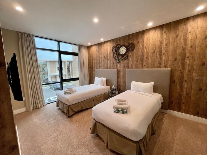 Image No.10-4 Bed Townhouse for sale