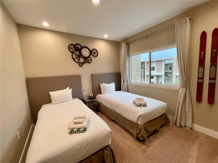 Image No.11-4 Bed Townhouse for sale