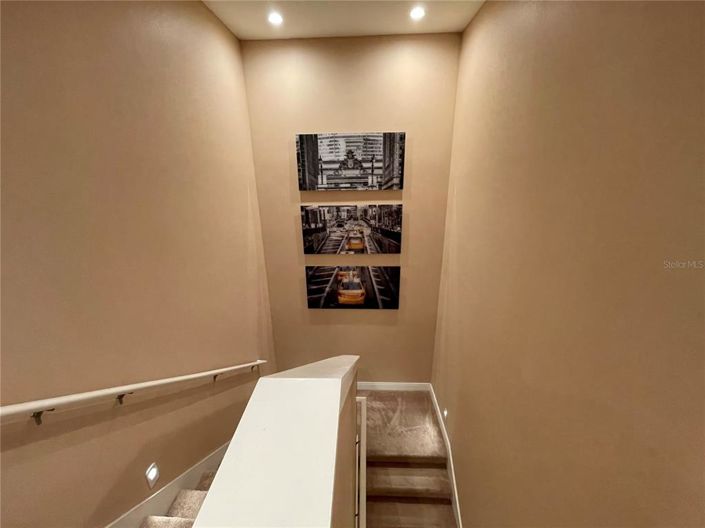 Image No.14-4 Bed Townhouse for sale