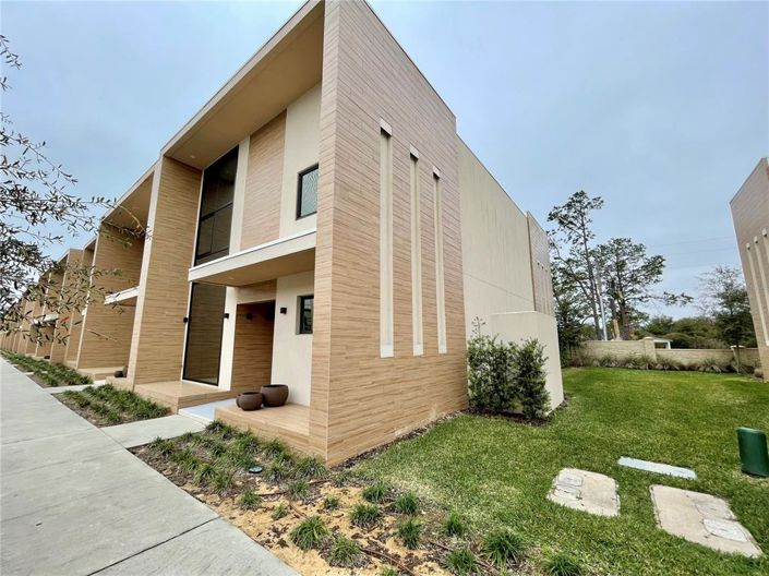 Image No.2-4 Bed Townhouse for sale