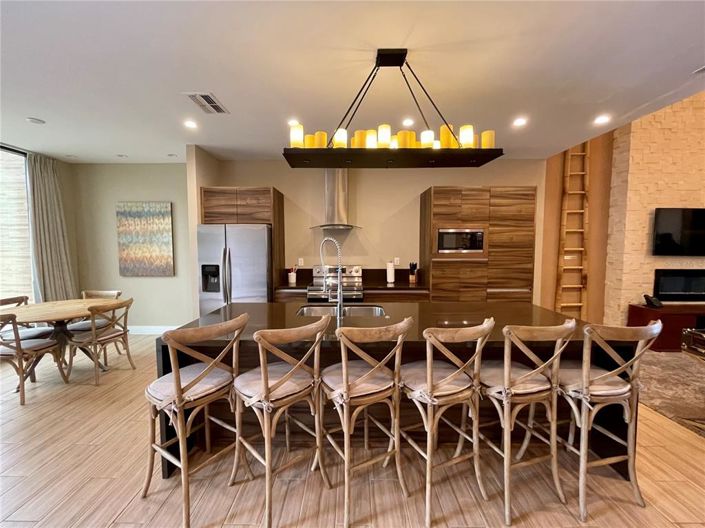 Image No.24-4 Bed Townhouse for sale