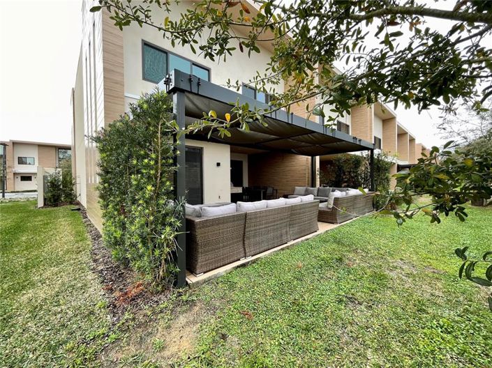 Image No.4-4 Bed Townhouse for sale