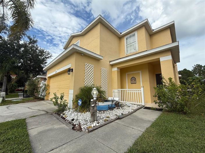 Image No.1-4 Bed Property for sale