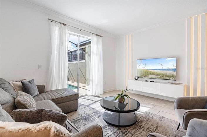 Image No.13-4 Bed Townhouse for sale