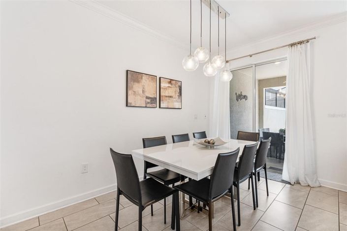 Image No.16-4 Bed Townhouse for sale