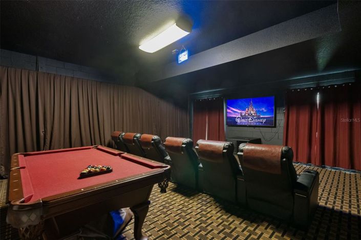 Image No.20-5 Bed Property for sale