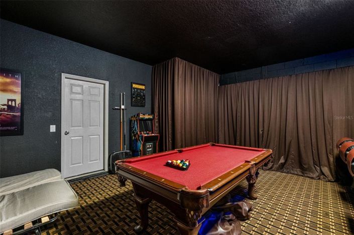 Image No.22-5 Bed Property for sale