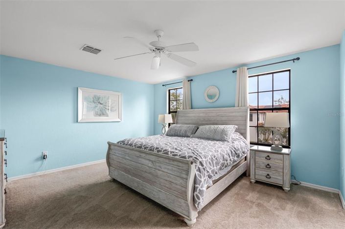 Image No.24-5 Bed Property for sale