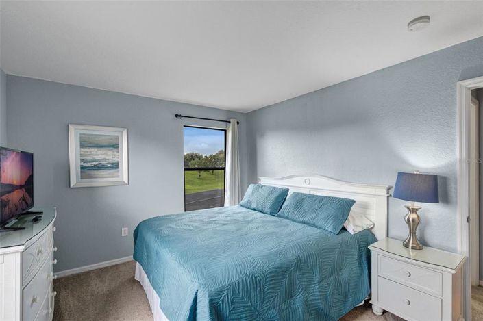 Image No.40-5 Bed Property for sale