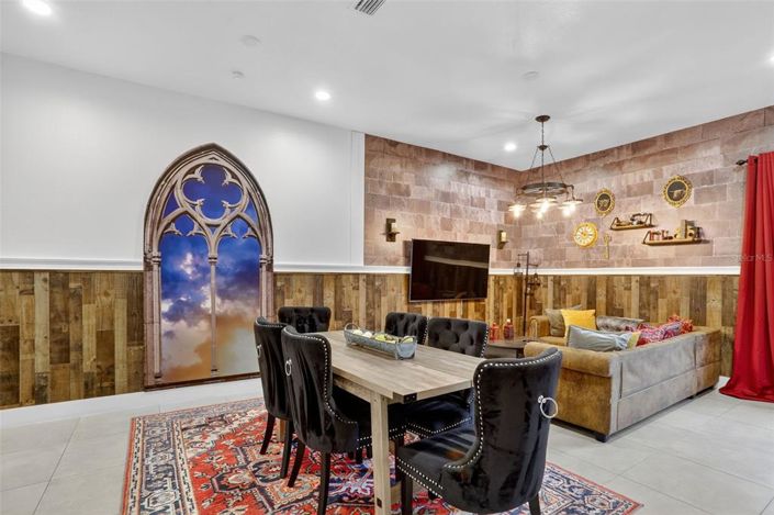 Image No.29-4 Bed Townhouse for sale