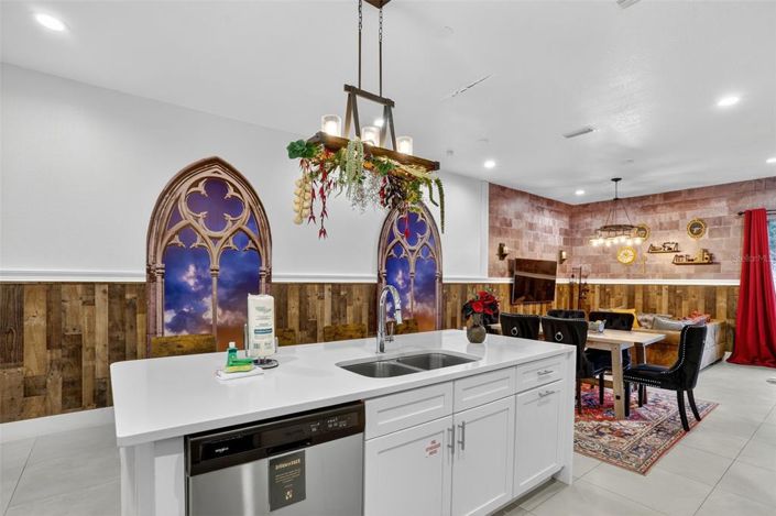 Image No.7-4 Bed Townhouse for sale