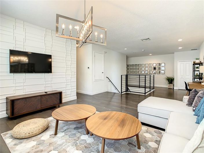 Image No.34-9 Bed Property for sale