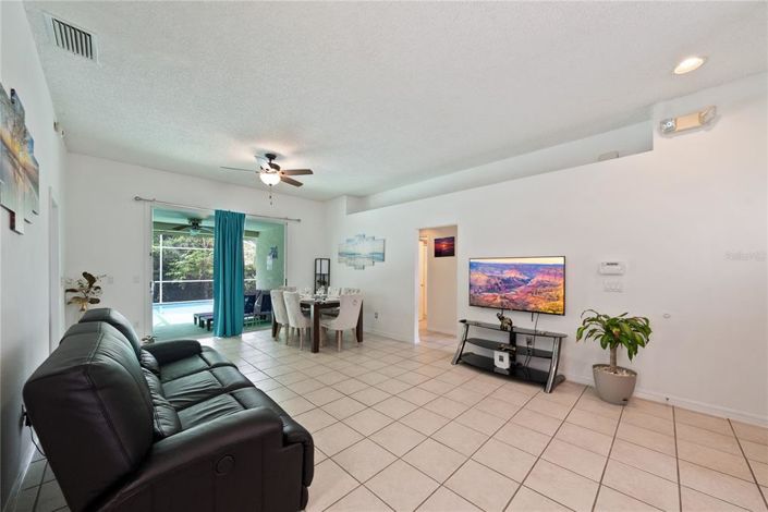 Image No.3-3 Bed Property for sale