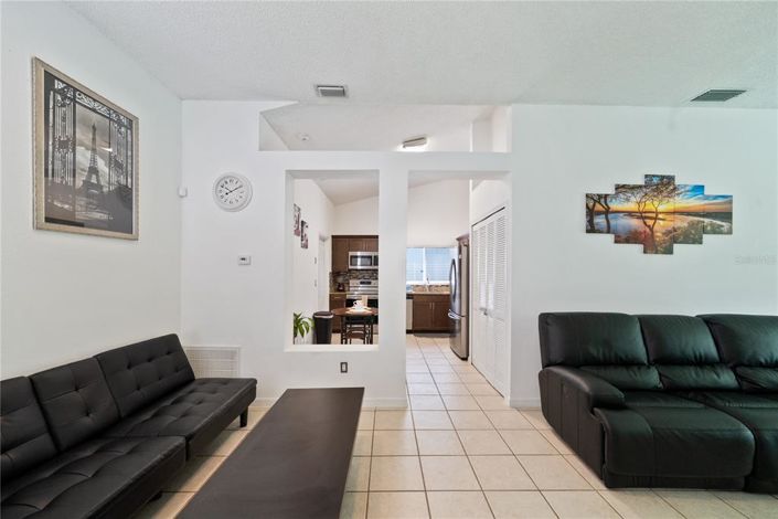 Image No.5-3 Bed Property for sale