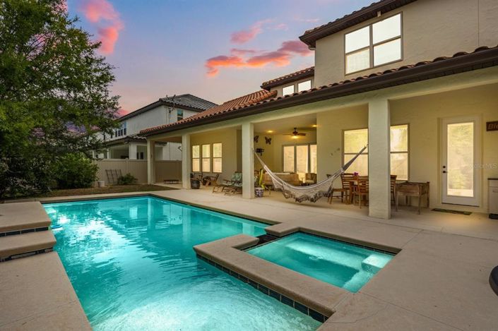 Image No.2-6 Bed Property for sale