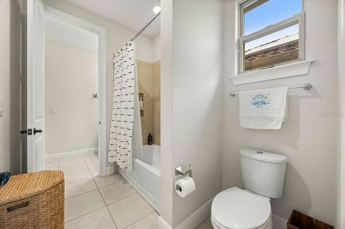 Image No.31-6 Bed Property for sale