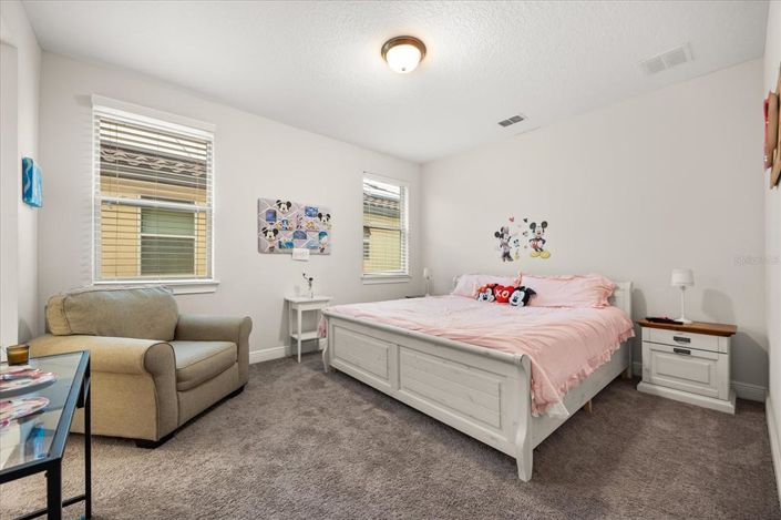 Image No.33-6 Bed Property for sale