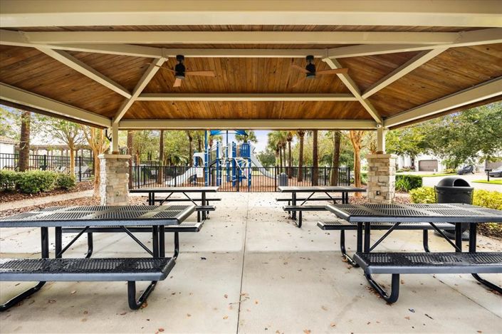 Image No.42-6 Bed Property for sale