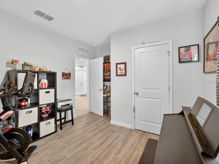 Image No.17-4 Bed Property for sale