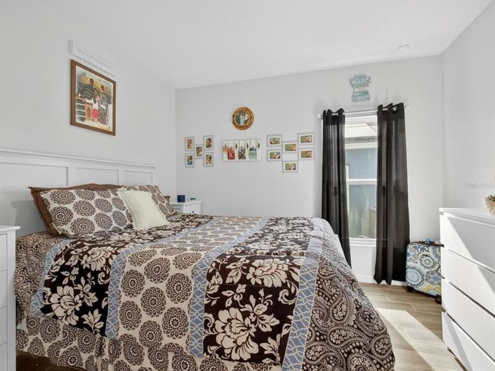 Image No.21-4 Bed Property for sale