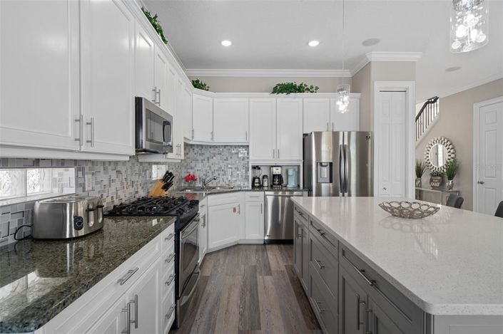 Image No.11-5 Bed Property for sale