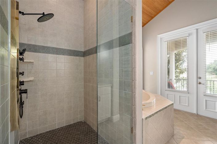 Image No.37-5 Bed Property for sale