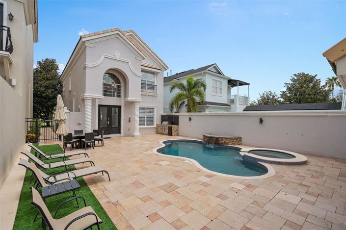 Image No.53-5 Bed Property for sale