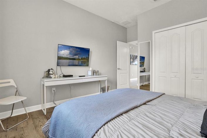 Image No.11-5 Bed Property for sale